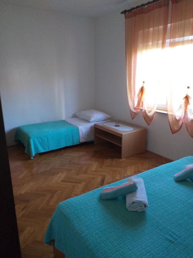 Lori Apartment พูลา ภายนอก รูปภาพ