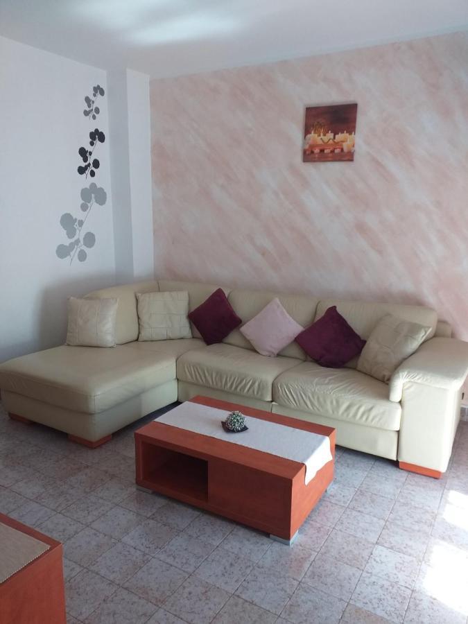 Lori Apartment พูลา ภายนอก รูปภาพ